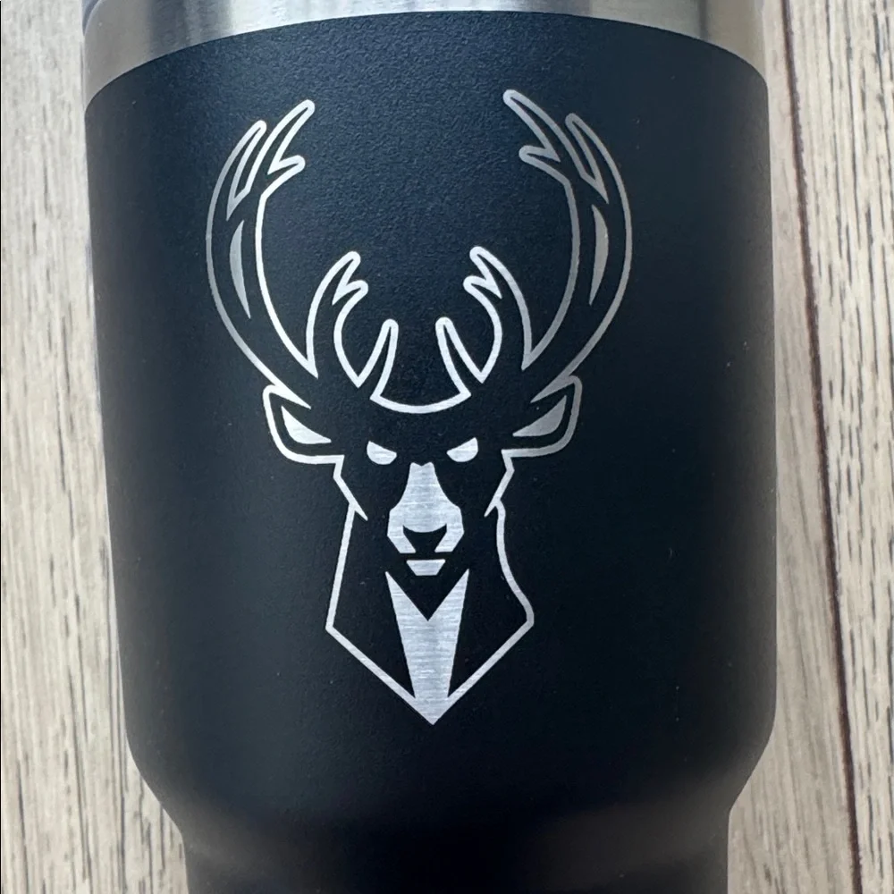 Yeti milwaukee bucks